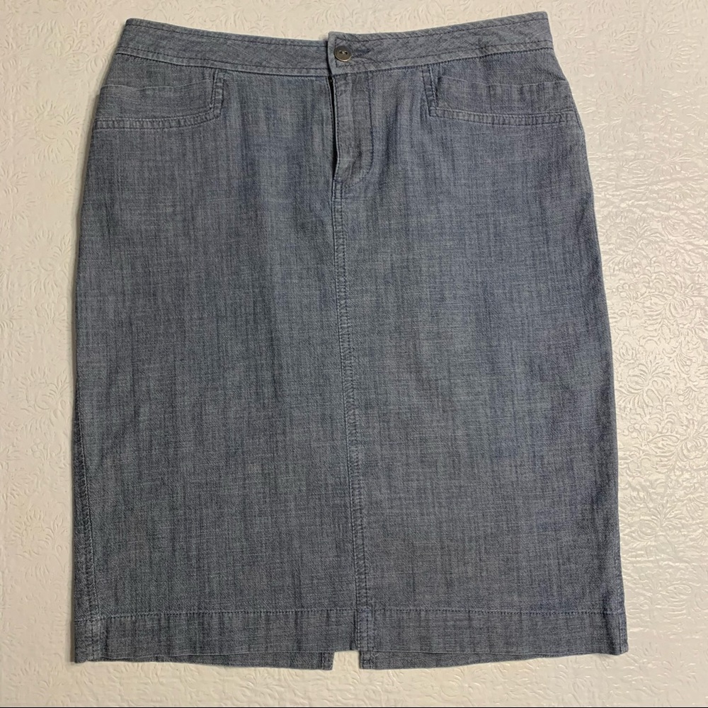 Coldwater Creek Size 8 Front Fly Chambray Blue Skirt